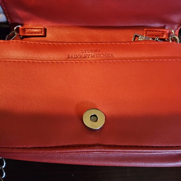 Studio Badgley Mischka red crossbody - Picture 4 of 5
